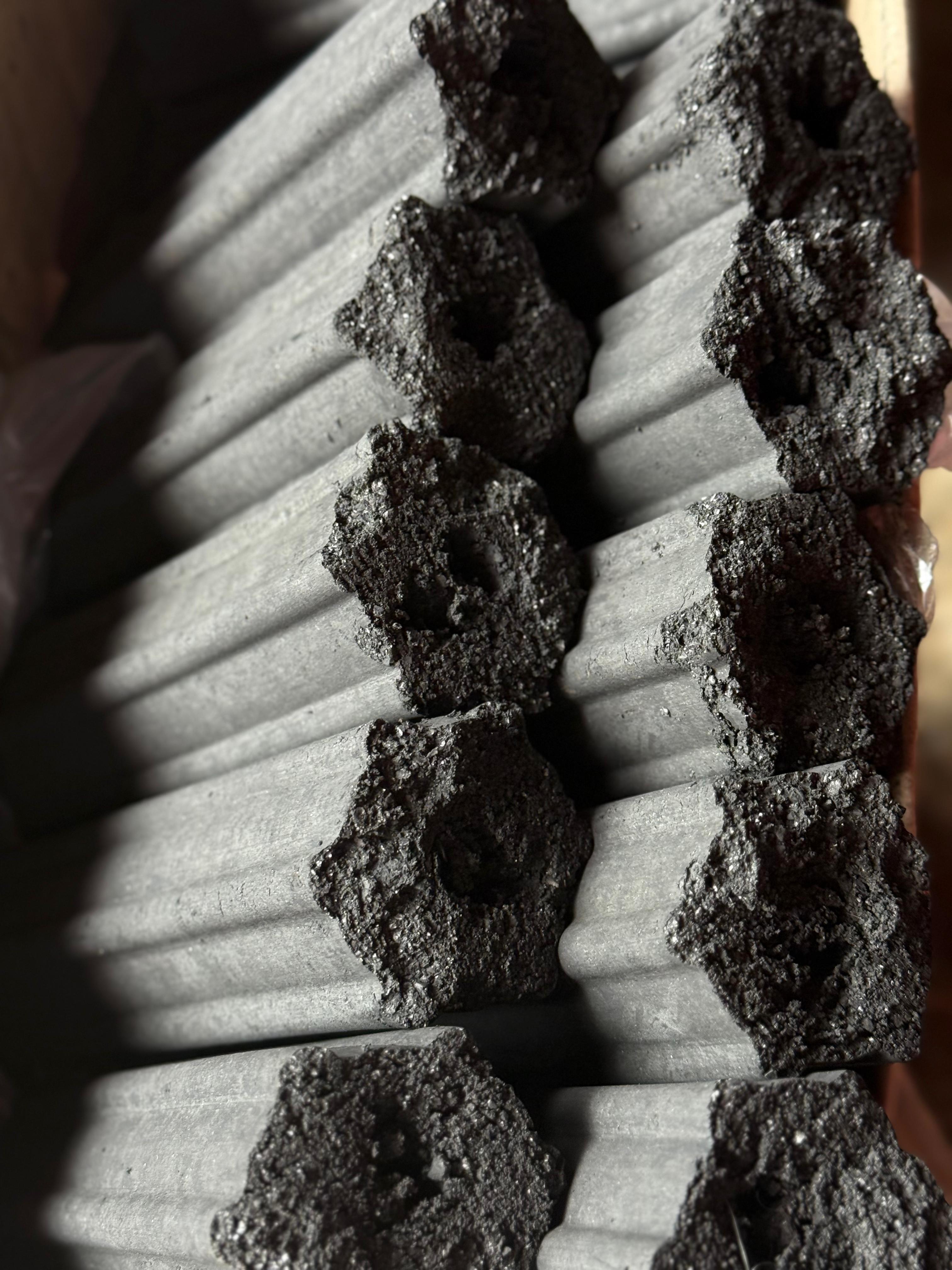 HazelHex Briquettes 10kg Pallet - Globaltic